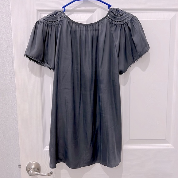 LOFT Lacy Keyhole Blouse/Top - Picture 5 of 6